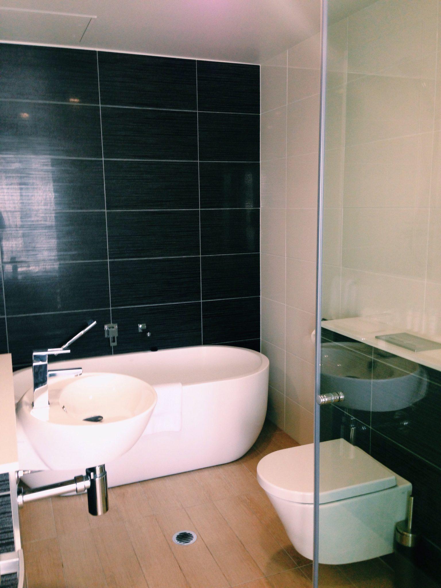 Meriton Serviced Apartments Brisbane bathroom