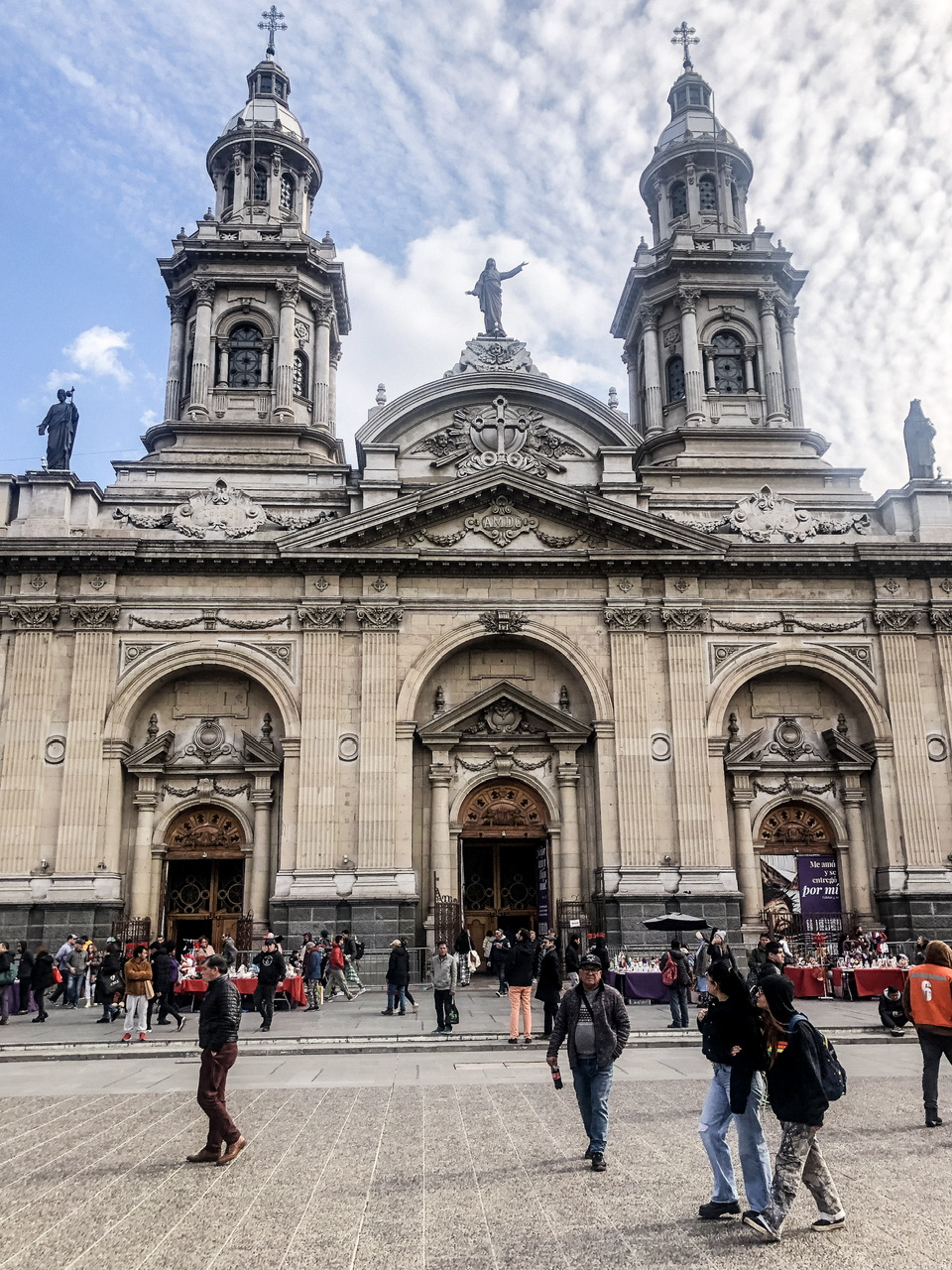 Plaza de Armas santiago building With people in front in square