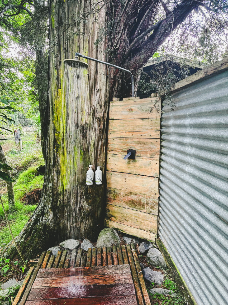 Running outdoor shower at the Musterer's Rest Canopy Camping